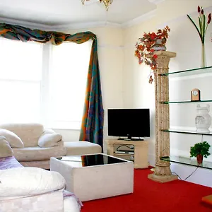 https://hartland-holiday-apartments.cambridgehotelsuk.com